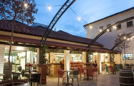 סערה סביב מתחם השוק בכפר סבא: טענות לשיפוץ ללא דיון בוועדת השימור