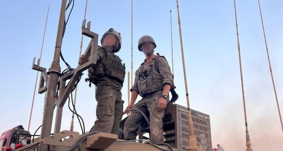 סגן ד’ מכפר סבא נבחרה למצטיינת מפקדת החטיבה: “עמדה בחזית הקשר המבצעי בעזה”