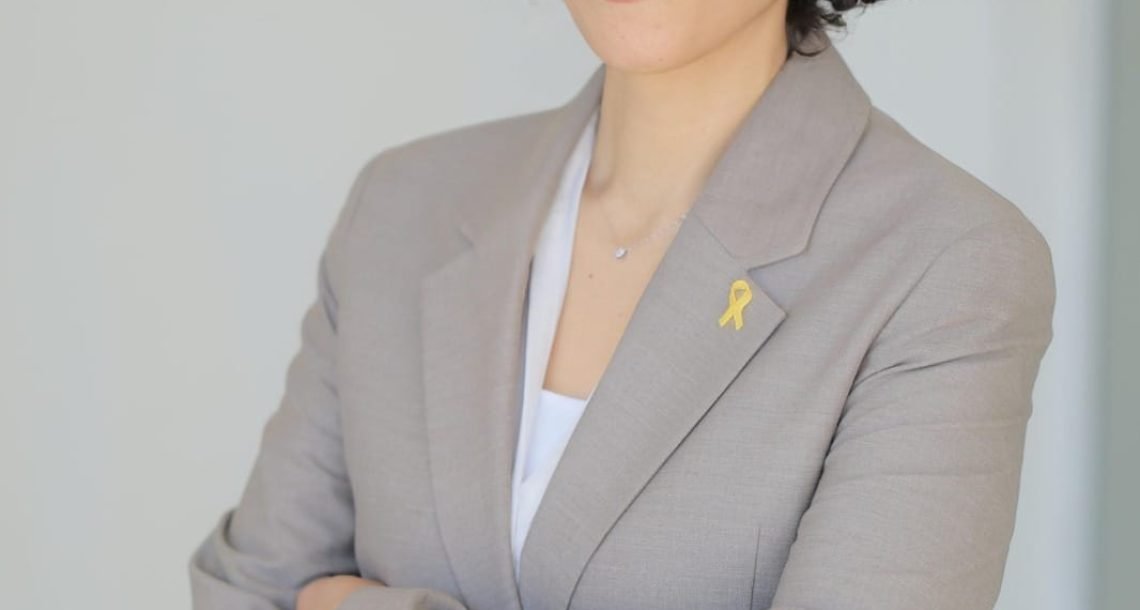 החלקת שיער כמעט הסתיימה באסון: צוות המרכז הרפואי מאיר הציל את חייה של בת 38 מאזור השרון