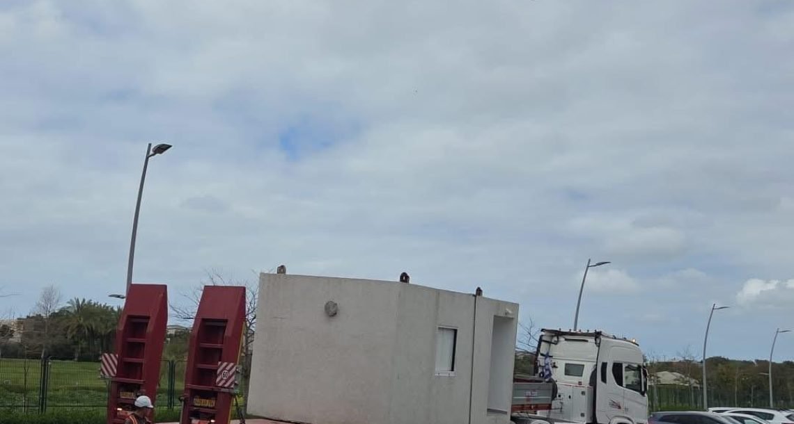 מיגוניות חדשות נפרסו ברחבי כפר סבא על רקע המתיחות הביטחונית