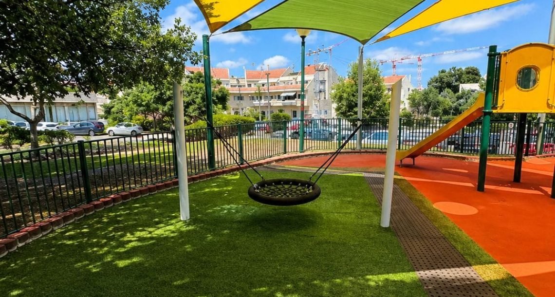 הושלם השלב הראשון בפרויקט הנגשת הגינות הציבוריות בכפר סבא