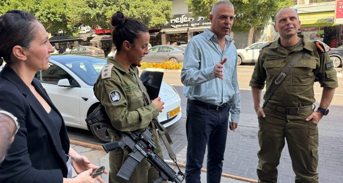 מפקד פיקוד העורף ביקר בכפר סבא: "העיר מוכנה לכל תרחיש"
